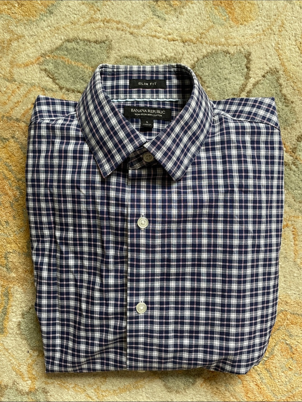 Banana Republic Men's Navy and White Plaid Button-Down Shirt